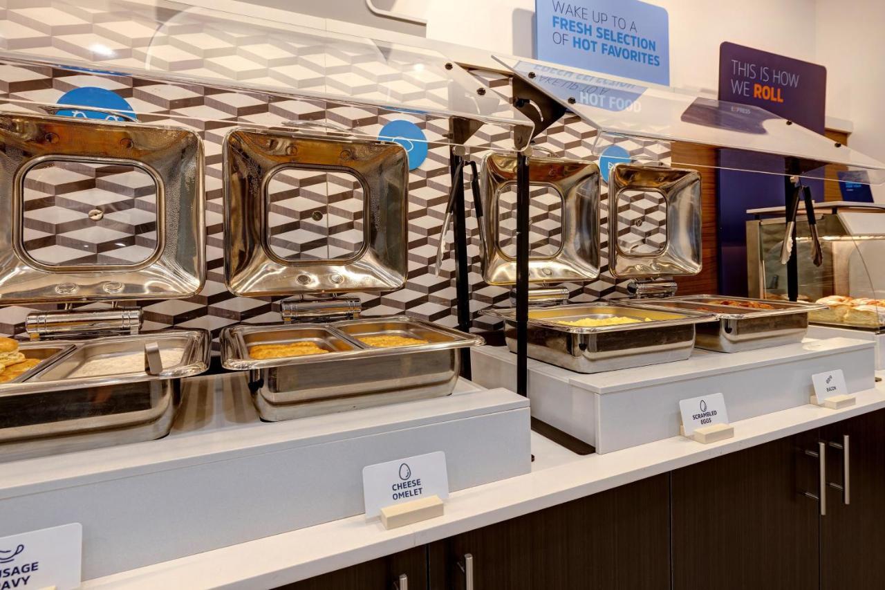 Holiday Inn Express & Suites - Ann Arbor - University South By Ihg Exteriör bild